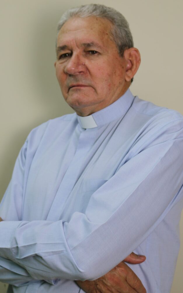 Pe. Elias Rocha ok