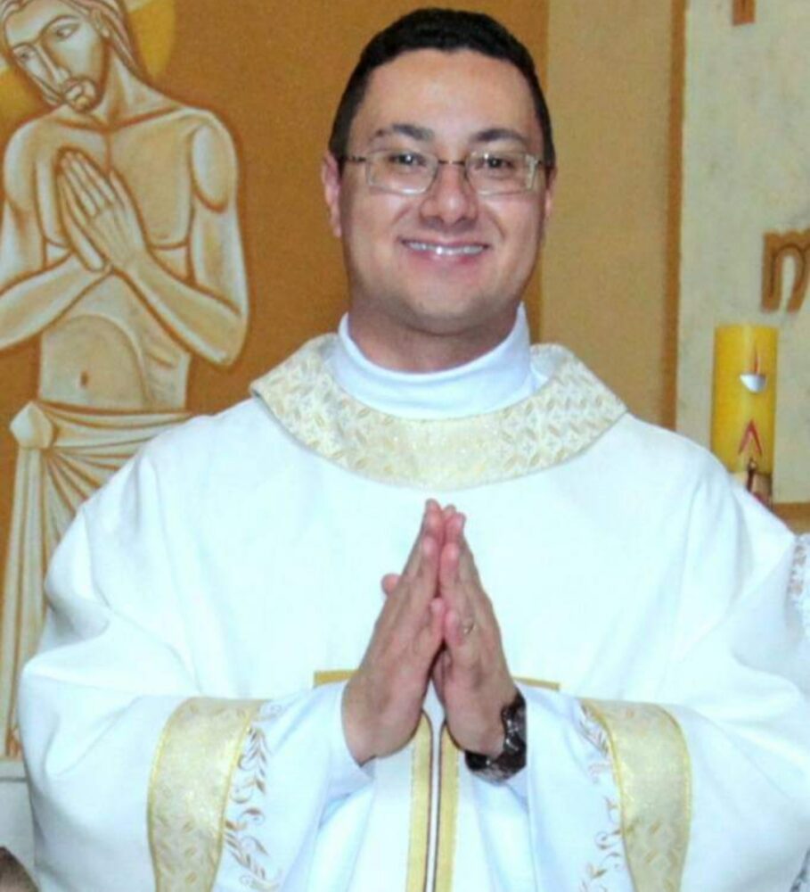 Diácono Macio whatts 1