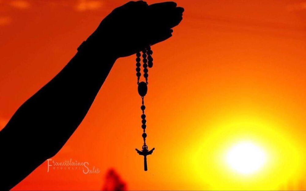 Maio, mês dedicado a oração, pelo fim da Pandemia