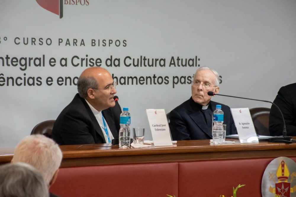 Dialogo com os Conferecistas 24 01 2024 curso para os bispos 2024 5 1024x683 1