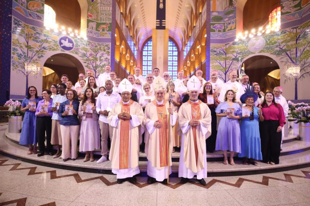 Dom Leomar e grupo