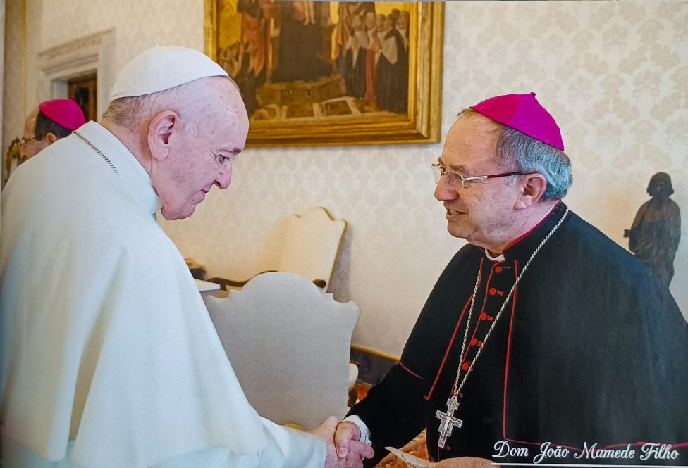 A Diocese de Umuarama e o mundo em luto pela morte do Papa Francisco