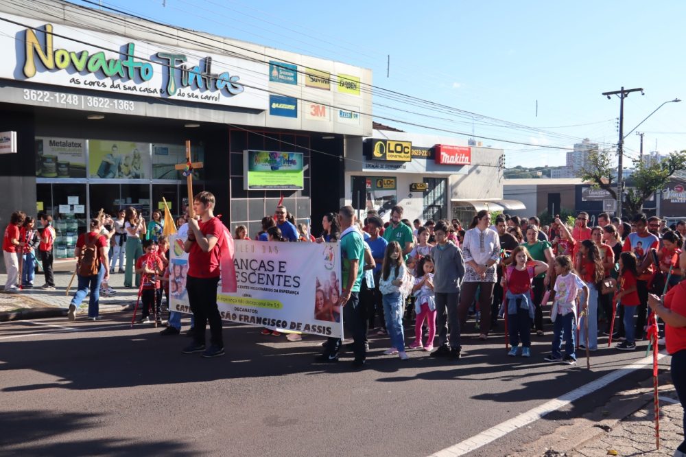 Jubileu da IAM: Peregrinação de Esperança une crianças e adolescentes em Umuarama