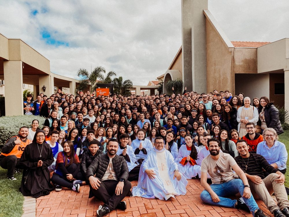Jovens da Diocese se reúnem para a segunda etapa do ROV 2025